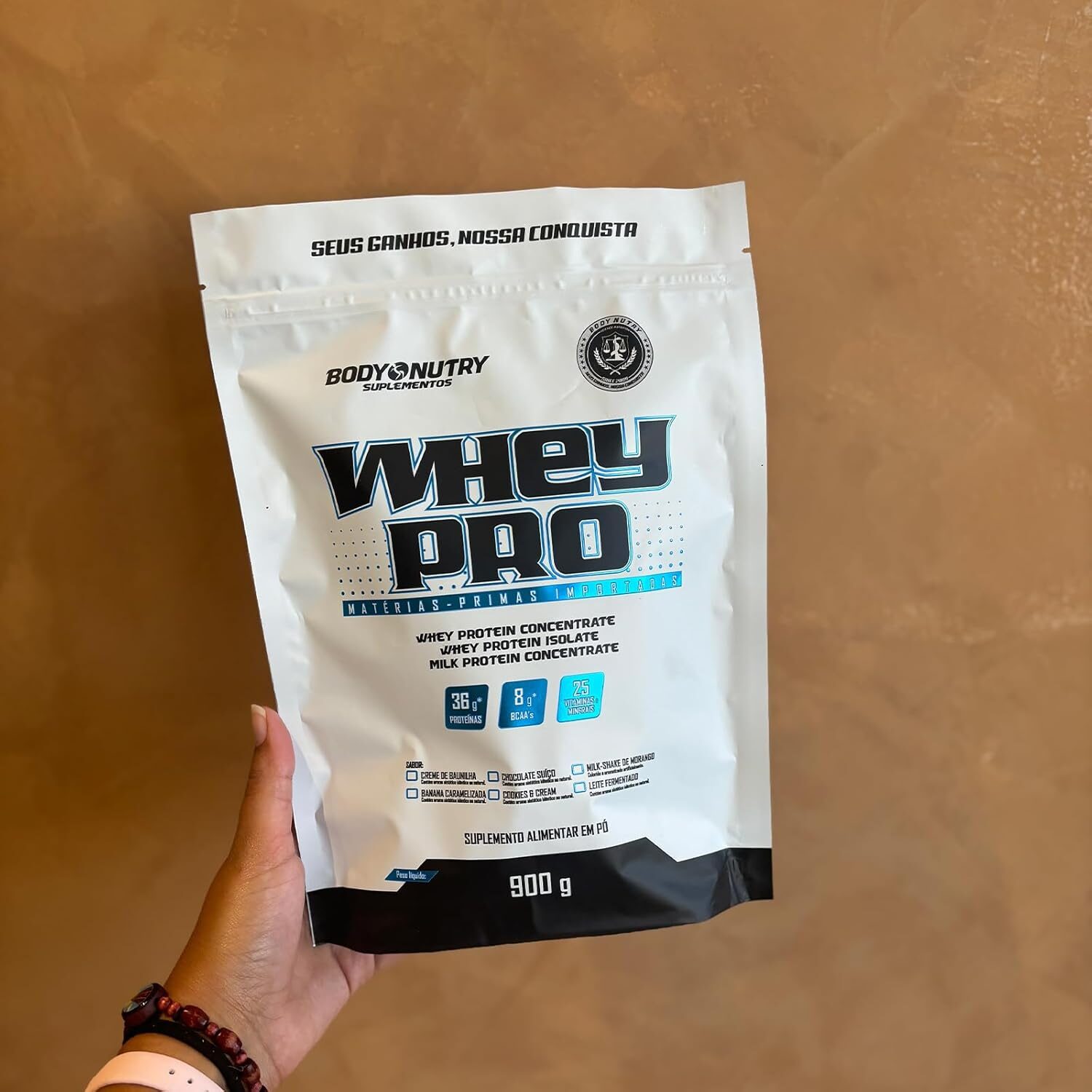 Whey Protein Concentrado Isolado Proteico Soro de Leite Refil 900g 36g Proteinas Em 2 Porções Diárias Vitaminas Minerais BCAA Suplemento Pó Fonte Proteínas Carboidratos - Body Nutry (Cookies & Cream) - Imagem 3